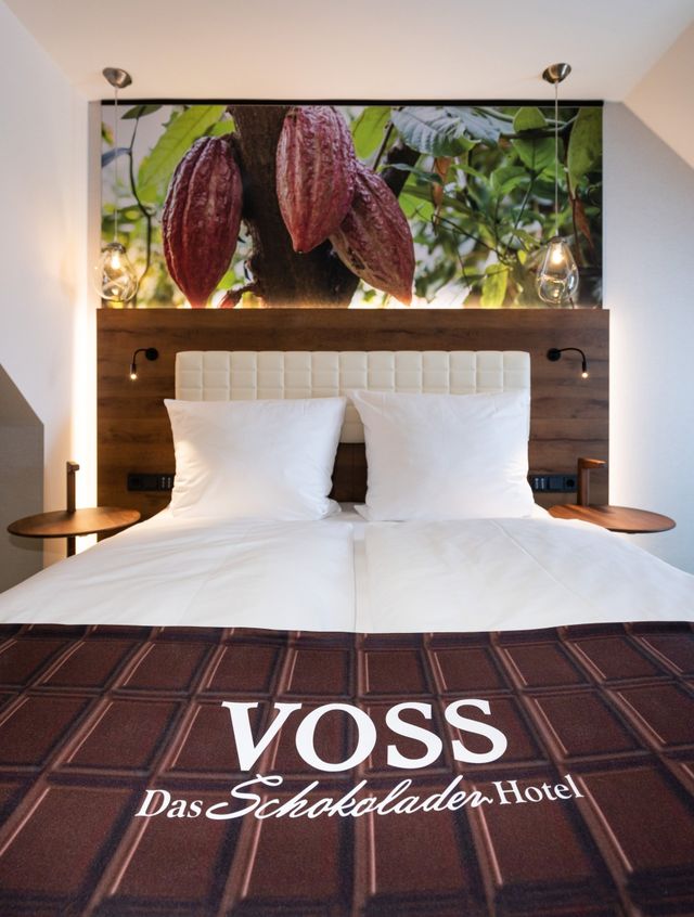 Chocolate hotel top